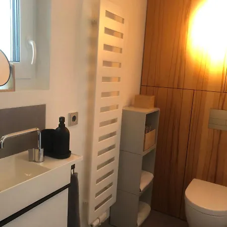 아파트 Grosszuegiges Penthouse-loft - Modern Moebliert Mit Einbaukueche In Zentraler Und Ruhiger Lage
